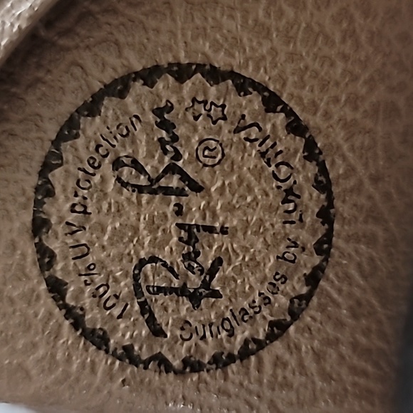 Ray-Ban Sunglasses Case - Picture 3 of 6